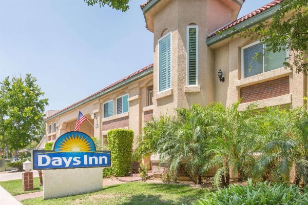 Days Inn by Wyndham Near City Of Hope Main image