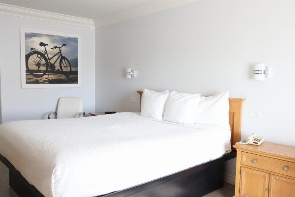 Days Inn by Wyndham Near City Of Hope image 28